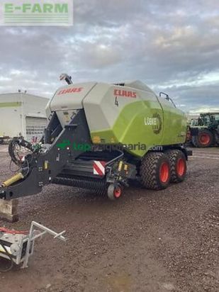 Empacadora gigant - Claas - quadrant 5300 fc t+st