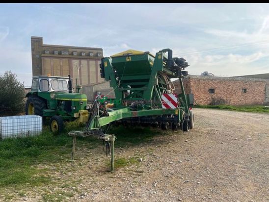  Sembradora John Deere 750 A de cuatro metros