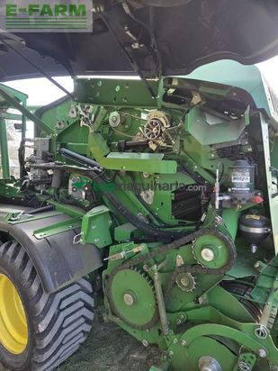 Empacadora gigant - John Deere - c441r vente pour le compte du client