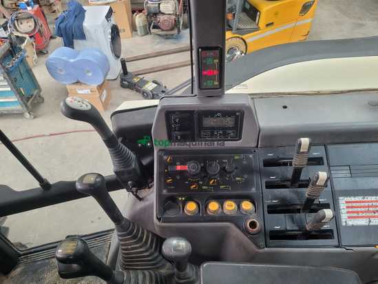 Tractor agrícola - Lamborghini - Formula 135 con pala Tenias B4