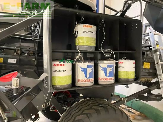 Empacadora gigant - Claas - quadrant 4000