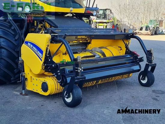 Cosechadora de Cereal - New Holland - 300fp pick up