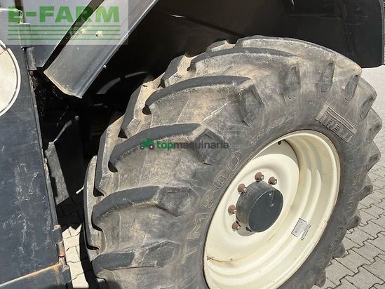 Cosechadora de Cereal - New Holland - fr 9060