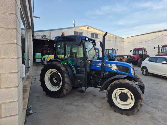Tractor agrícola - New Holland -  T4.95F