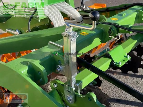 Cultivador - Amazone - cenius 3003 grubber