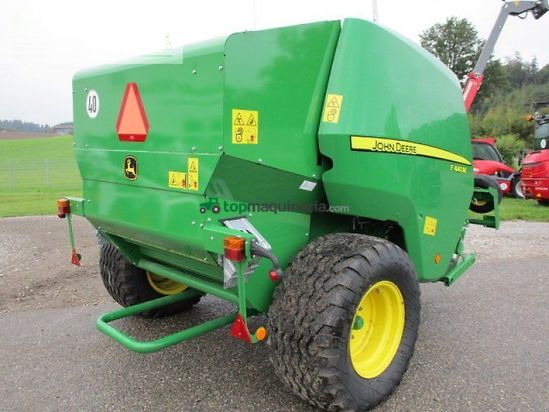 Empacadora gigant - John Deere - f441m