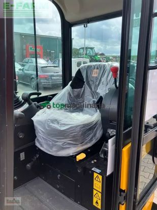 Excavadora - JCB - 16c-1