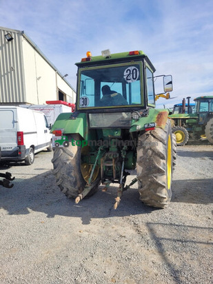 Tractor agrícola - John Deere - 3140