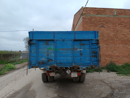 Remolque basculante agrícola