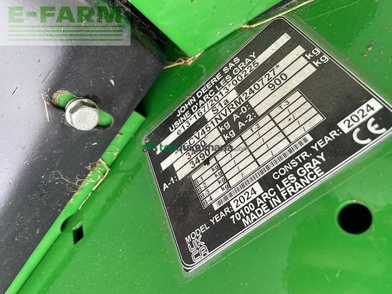 Empacadora gigant - John Deere - v451m