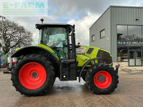Tractor agrícola - Claas - 810 axion tractor (st25759)
