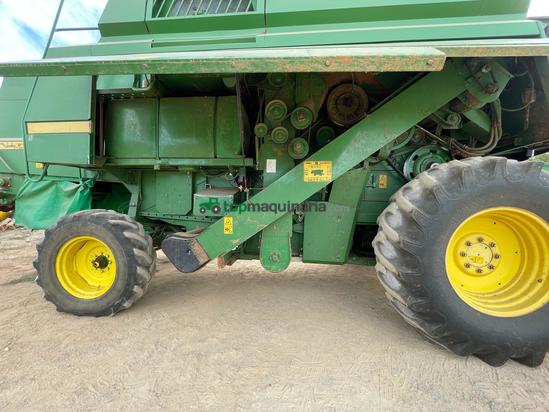 Cosechadora de Cereal - John Deere - 2054