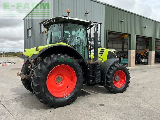 Tractor agrícola - Claas - 810 axion tractor (st27040)