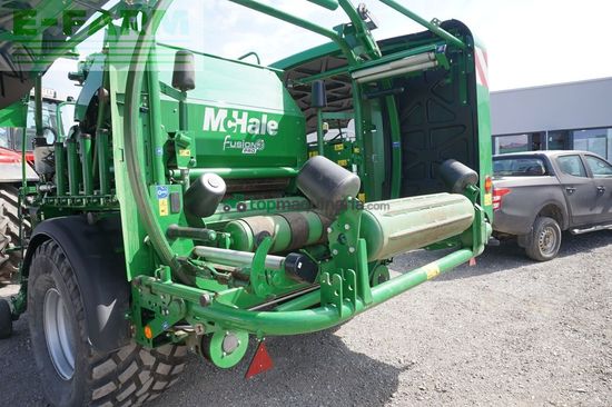 Empacadora gigant - McHale - fusion 3 pro