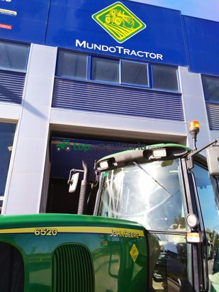 John Deere - 6520