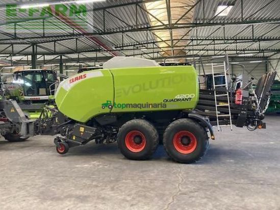 Empacadora gigant - Claas - quadrant 4200 rc t+st