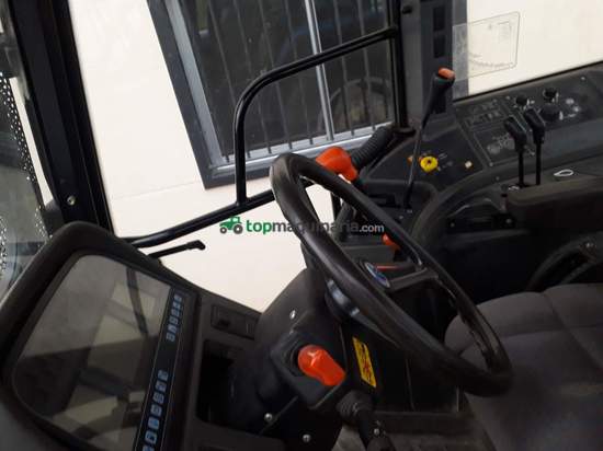 Tractor agrícola - New Holland - 8260