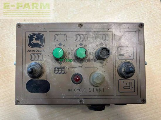 Empacadora gigant - John Deere - presse à balles rondes 582 . john deere