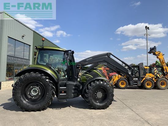 Tractor agrícola - Valtra - t175 versu telehandler (st24299) Versu