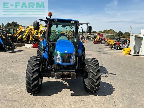 Tractor agrícola - New Holland - t5050 tractor (st27259)