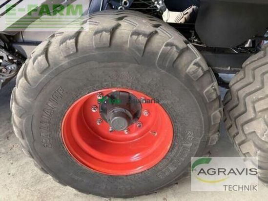 Empacadora gigant - Claas - quadrant 5300 fc t