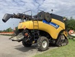 Cosechadora de Cereal - New Holland - CR8080