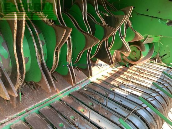 Empacadora gigant - John Deere - 864
