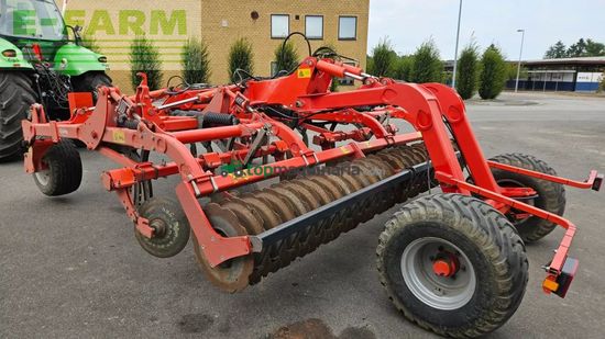 Cultivador - Kuhn - cultimer l4000 bugseret