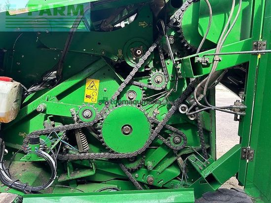 Empacadora gigant - John Deere - 644