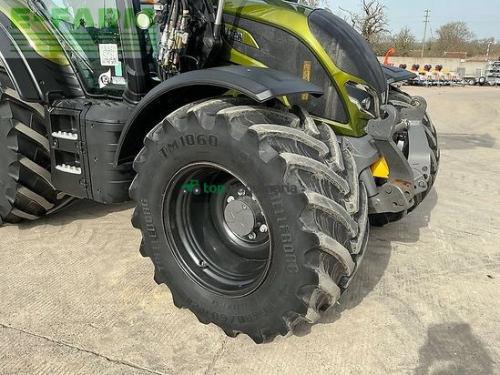 Tractor agrícola - Valtra - n175 versu unlimited tractor (st25906)