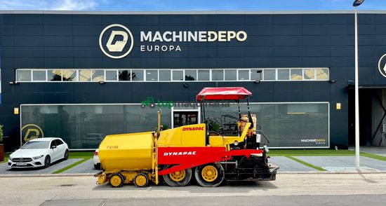 Extendedora de Asfalto Dynapac F161 - 8W