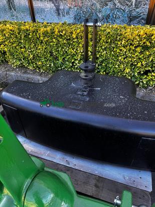 CONTRAPESA TRIPUNTAL DE HORMIGÓN 1.000 KG