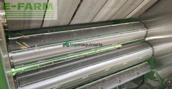 Empacadora gigant - John Deere - v461m