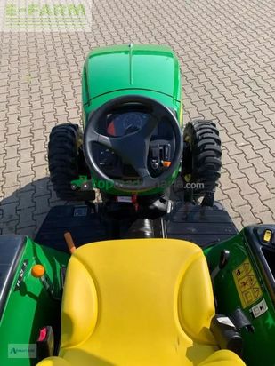 Tractor agrícola - John Deere - 3025e