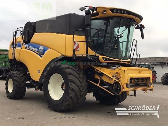 Cosechadora de Cereal - New Holland - cx 8.85 + schneidwerk 7,60m