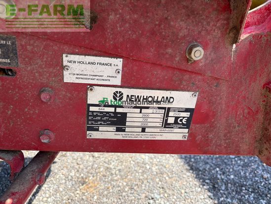 Empacadora gigant - New Holland - 644