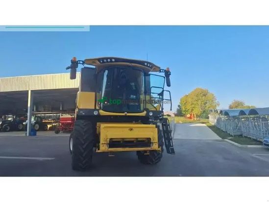 Cosechadora de Cereal - New Holland - cx6-80