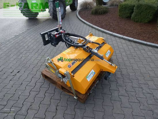Riego -  - giant kehrmaschine 1200