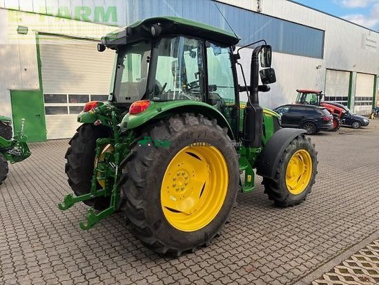 Tractor agrícola - John Deere - 5100m 32v16r powrreverser