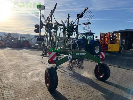 Rastrillo - Fendt - former 880