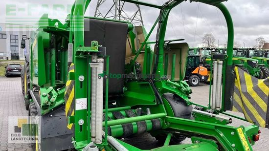 Empacadora gigant - John Deere - c451r
