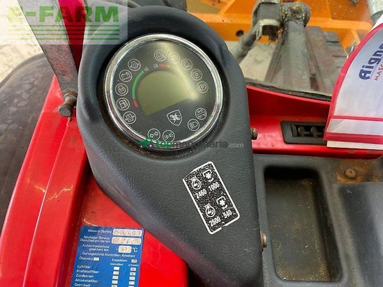 Tractor agrícola -  - sp 4400 inkl. schild mit pflug und streuer