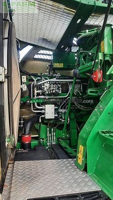 Cosechadora de Cereal - John Deere - 8400