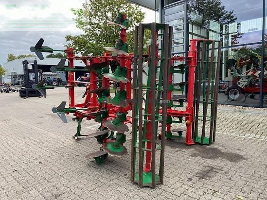 Cultivador - Unia - kos 4.5h kombigrubber