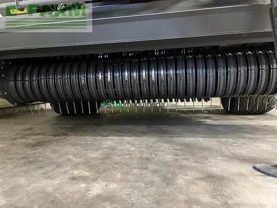 Empacadora gigant - Claas - variant 585 rc