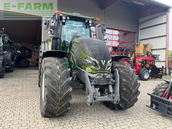 Tractor agrícola - Valtra - q265 mit rüfa und fk