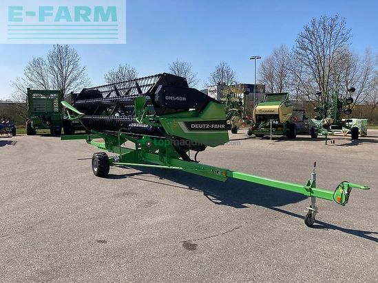 Cosechadora de Cereal - Deutz-Fahr - c 6305 ts t5 mit schneidwerk