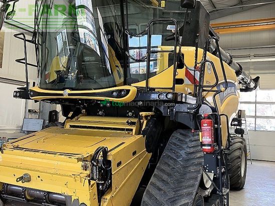 Cosechadora de Cereal - New Holland - cr 10.90