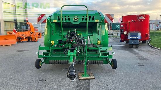 Empacadora gigant - John Deere - f441r hc 25