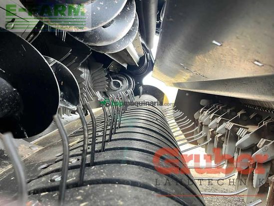 Empacadora gigant - New Holland - bb 1270